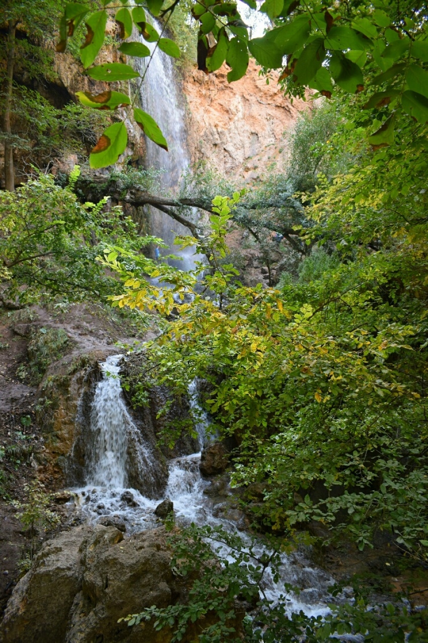 آبشار اسطرخی یا آبشار شارشار