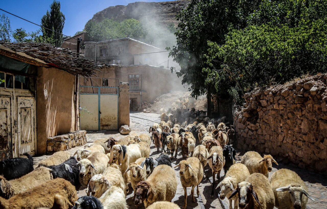 چشم&zwnj;انداز طبیعی اسطرخی
