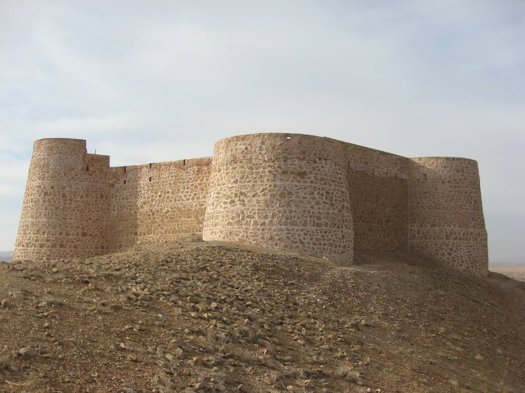 نمای بیرونی قلعه جلال&zwnj;الدین